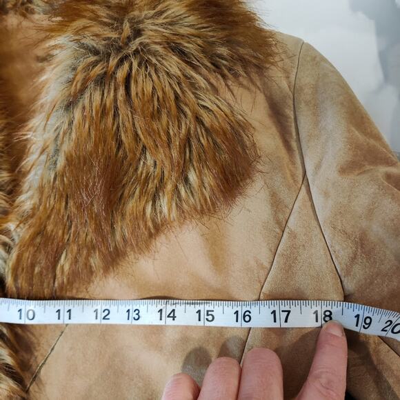 Guess Vintage Tan Genuine Suede Leather Coat with Faux Fur Trim Size Small - Picture 6 of 11